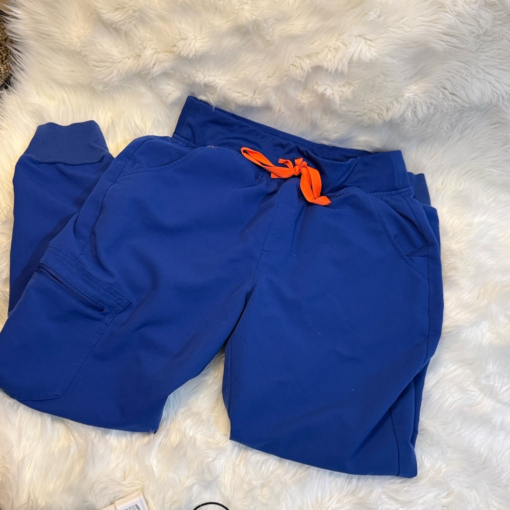 Figs “winning blue” jogger scrubs